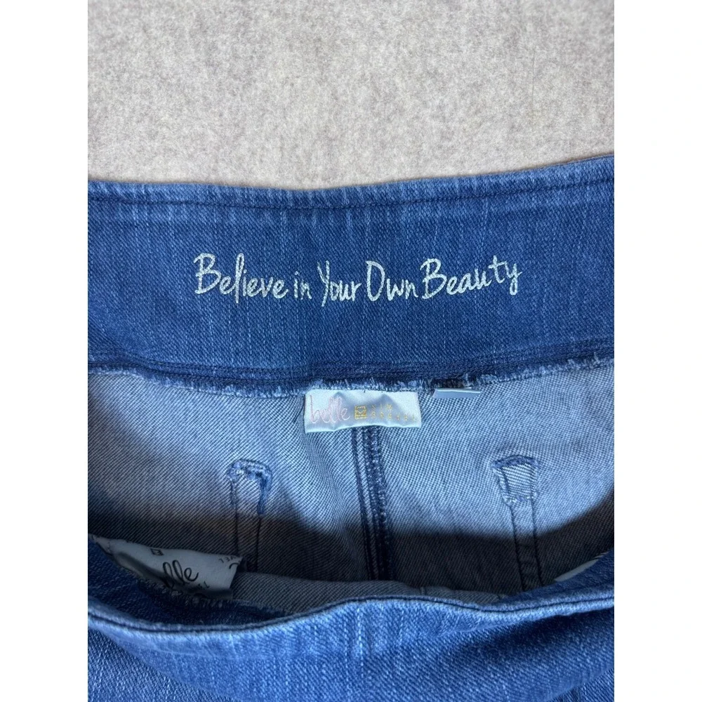 k254. Belle by Kim Gravel Womens Blue Denim Pull On Shorts Medium Wash Size 16